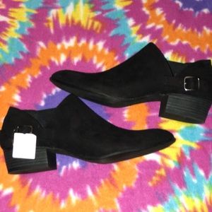 American Eagle Black Chunk Heels
